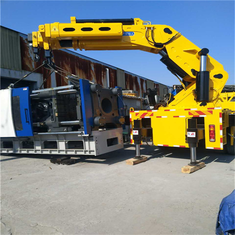 神农架 大吨位折臂吊出租费用解析：一小时租赁多少钱