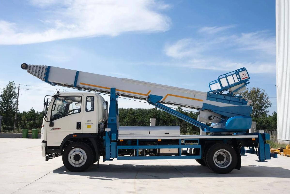 神农架云梯上料车租赁费用