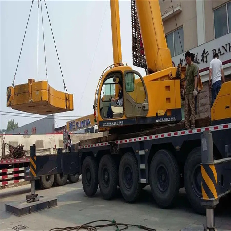 神农架当地吊车出租|机器吊装|75吨|工厂搬迁服务